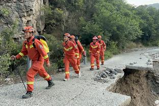 手感冰凉！格莱姆斯6中0颗粒无收 正负值-18全场最低